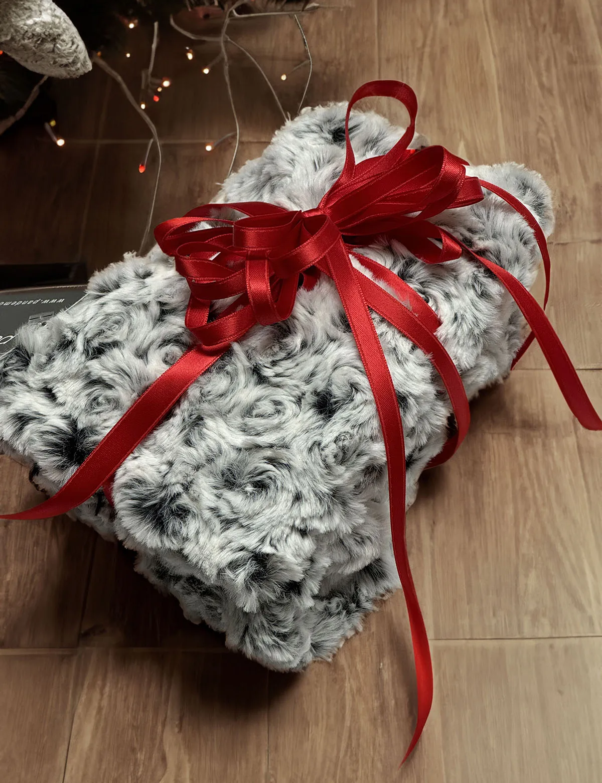 Faux Fur Gift Set - Headband and Fingerless Gloves in Rosebud Black