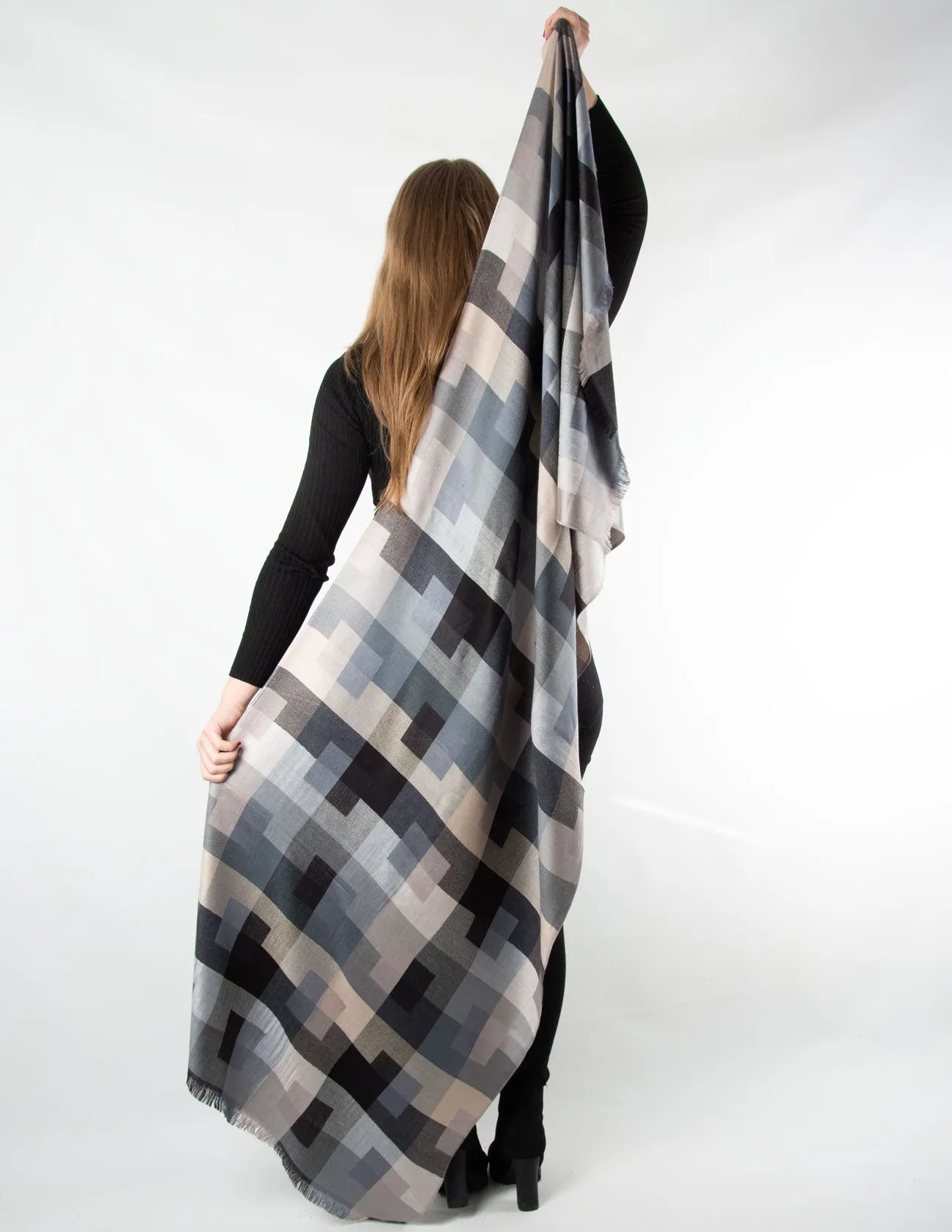 Patterned Pashmina Geometric Multicoloured Grey And Black