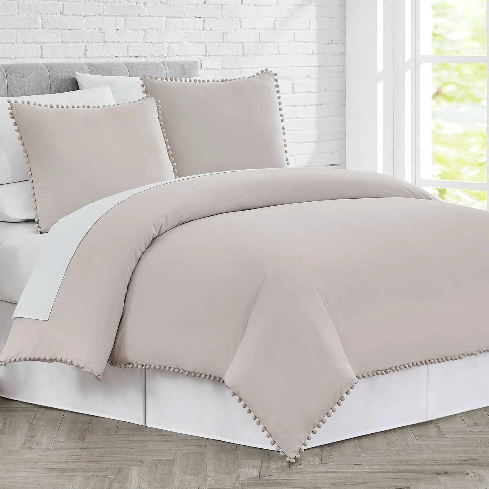 Pom-Pom Duvet Cover Set